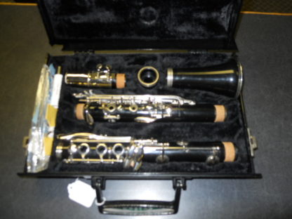 Used Instrument: Vito Clarinet--#B44497